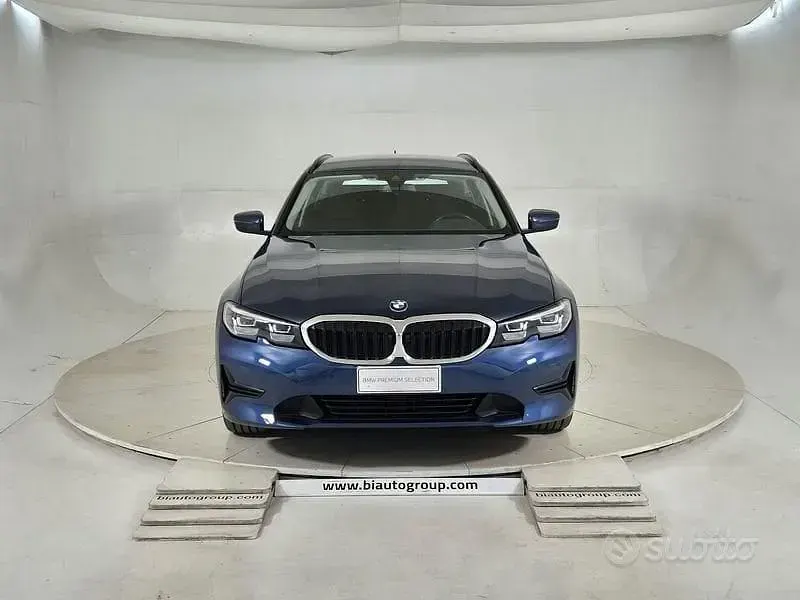 Usata BMW 320e 190 CV (139 kW) 2022 Blu Station wagon