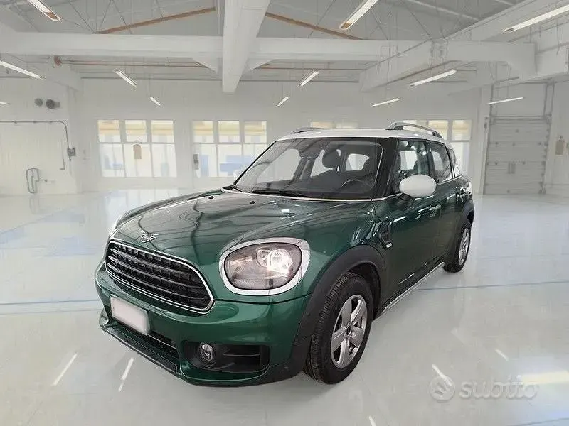 Usata Mini Cooper Countryman Business 136 CV (100 kW) 2020 Verde SUV