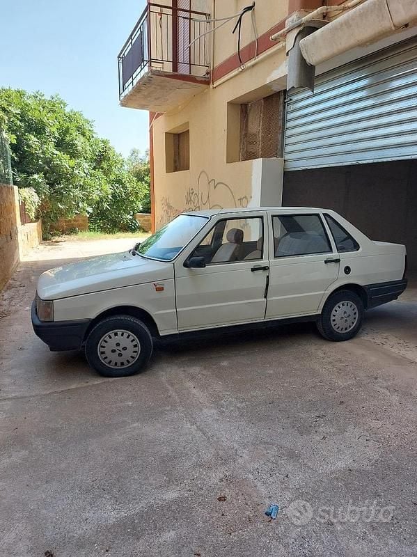 Usata Fiat Duna 58 CV (42 kW) 1987 Bianco Berlina