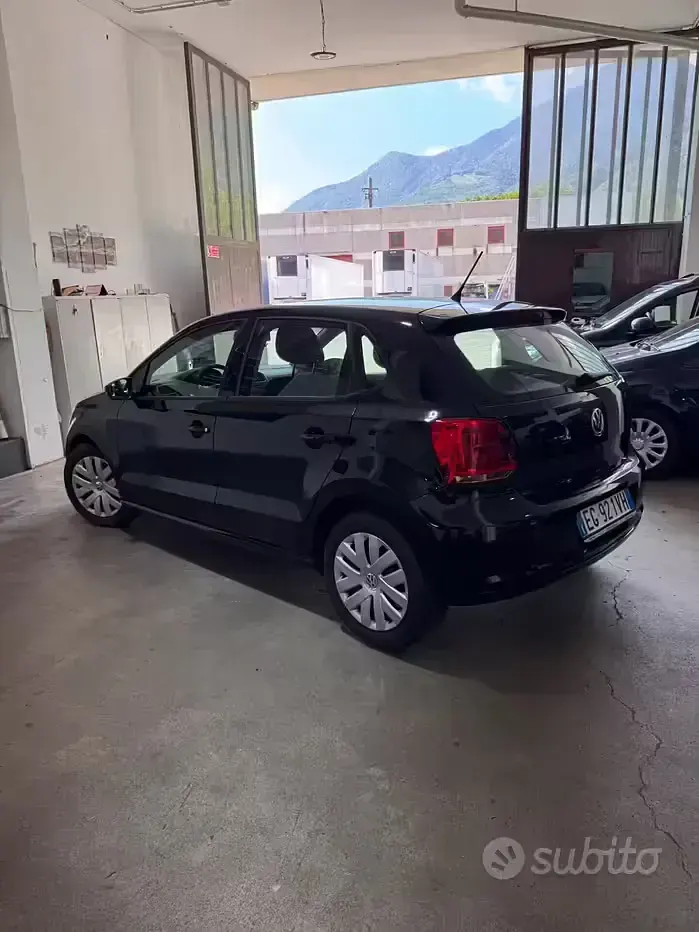 Usata VW Polo Trendline 75 CV (55 kW) 2011 Nero Utilitaria