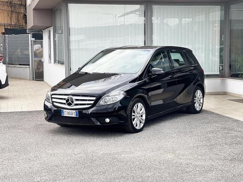 Usata Mercedes B180 109 CV (80 kW) 2013 Nero Monovolume