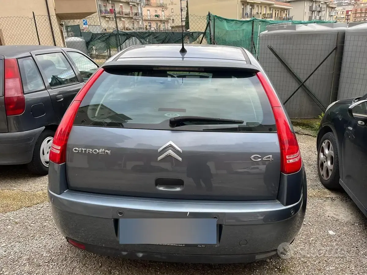 Usata Citroën C4 88 CV (64 kW) 2006 Grigio Berlina