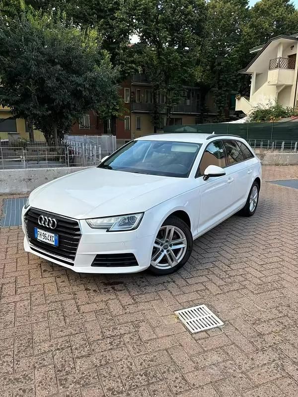 Usata Audi A4 150 CV (110 kW) 2017 Bianco Station wagon