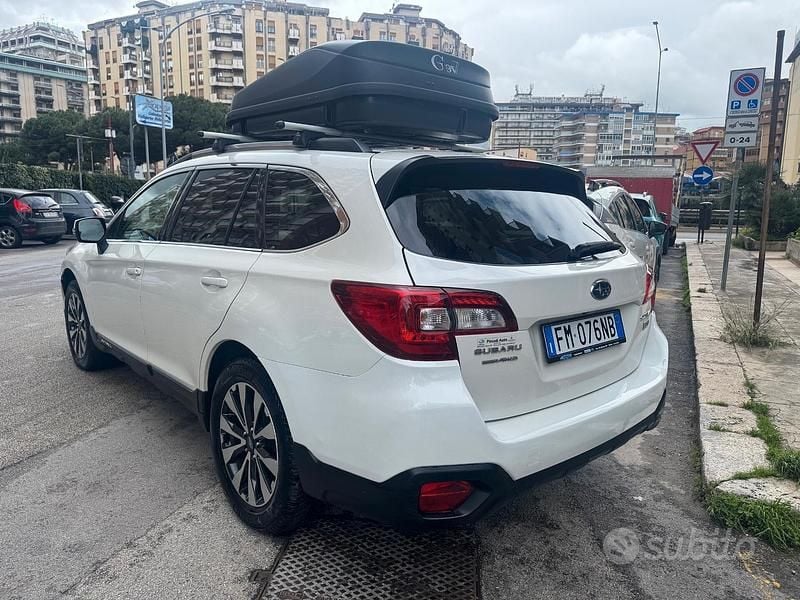 Usata Subaru Outback 149 CV (109 kW) 2018 Bianco Station wagon