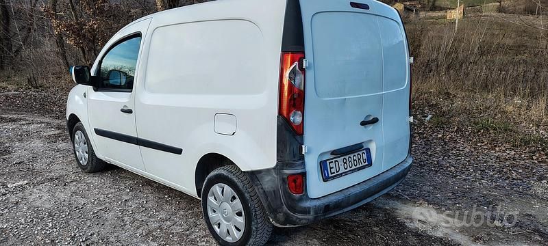 Usata Renault Kangoo 75 CV (55 kW) 2010 Monovolume