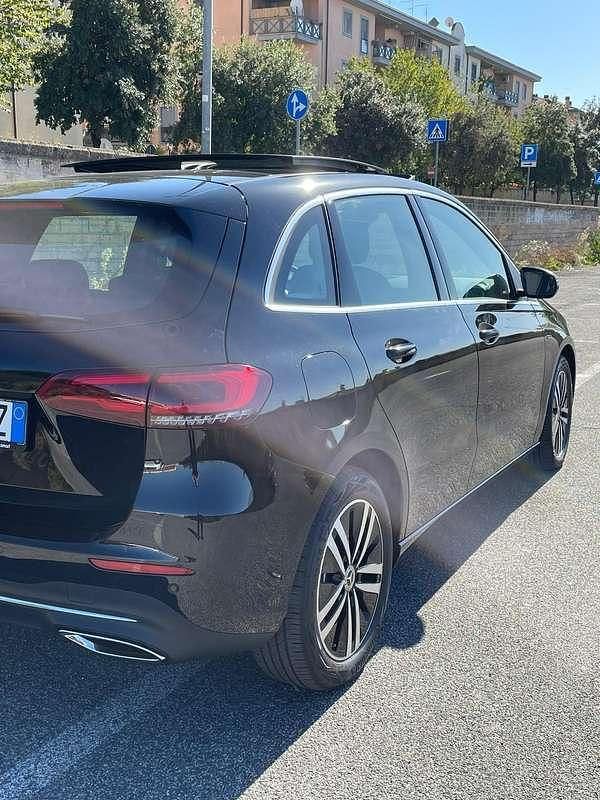 Usata Mercedes B250e 160 CV (117 kW) 2022 Nero Monovolume
