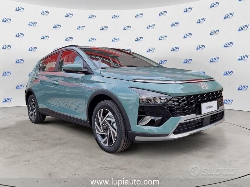 Nuova Hyundai Bayon 90 CV (66 kW) 2025 Verde SUV
