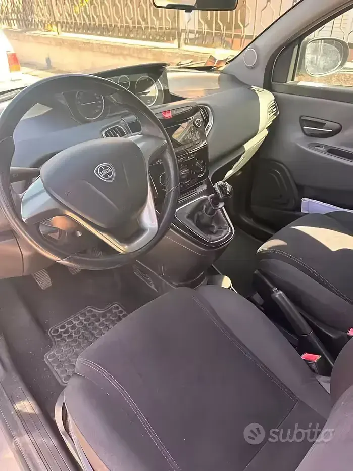 Usata Lancia Ypsilon 69 CV (50 kW) 2010 Utilitaria
