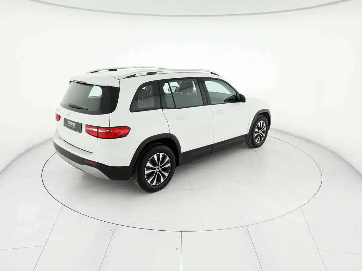Usata Mercedes GLB180 Executive 116 CV (85 kW) 2023 Bianco SUV