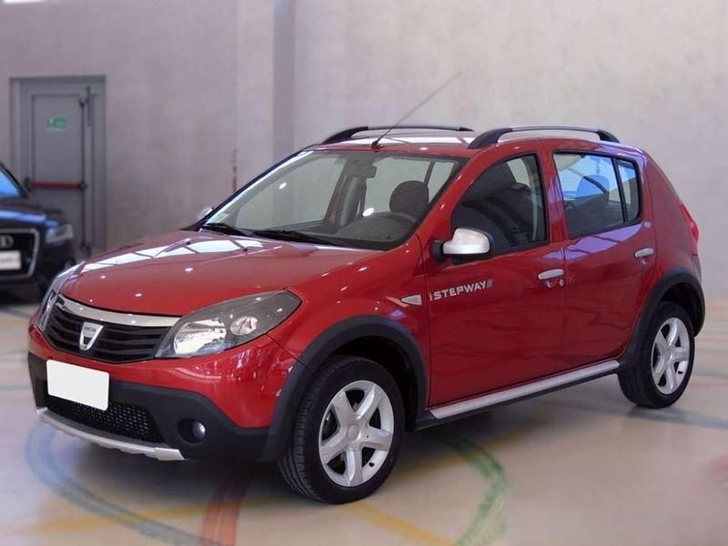 Usata Dacia Sandero Stepway 88 CV (64 kW) 2013 Rosso Berlina
