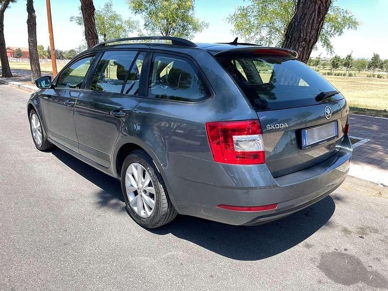 Usata Skoda Octavia G-TEC Executive 110 CV (80 kW) 2017 Blu/azzurro Station wagon