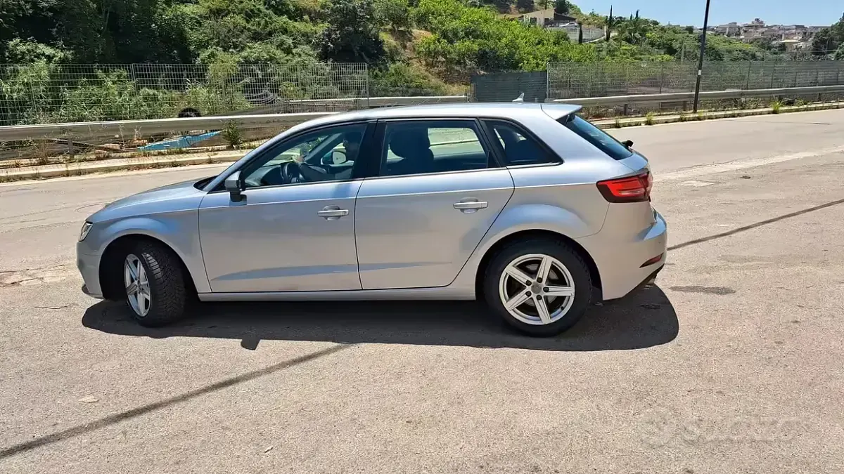 Usata Audi A3 150 CV (110 kW) 2018 Grigio Berlina