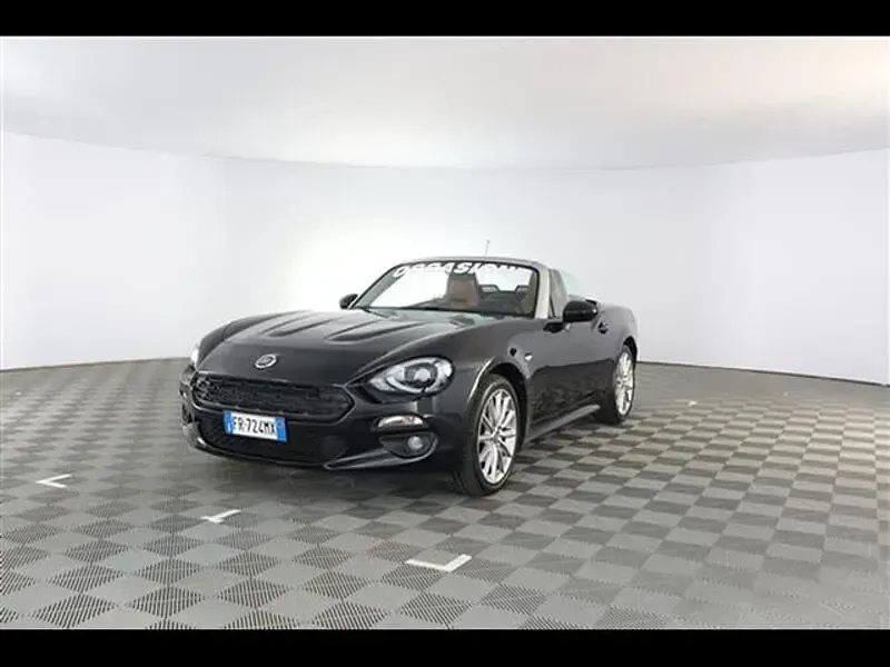 Usata Fiat 124 Spider Lusso 140 CV (102 kW) 2018 Nero Cabrio