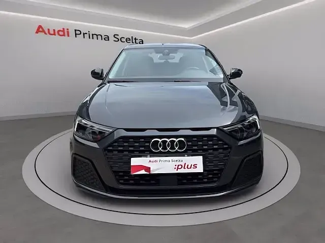 Usata Audi A1 Sportback Admired 110 CV (80 kW) 2023 Grigio manatthan metalizzato Utilitaria