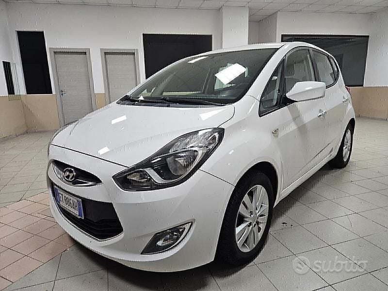 Bianco Usata 2013 Hyundai ix20 Due volumi | 5290 € (Buon prezzo) - Immagine 1/4