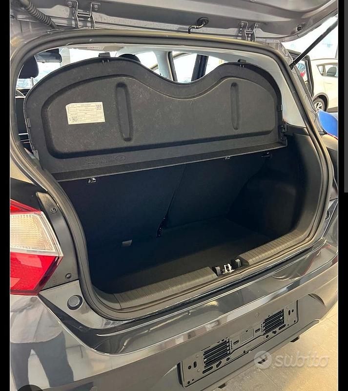 Usata Hyundai i10 Advanced 66 CV (48 kW) 2023 Grigio Utilitaria