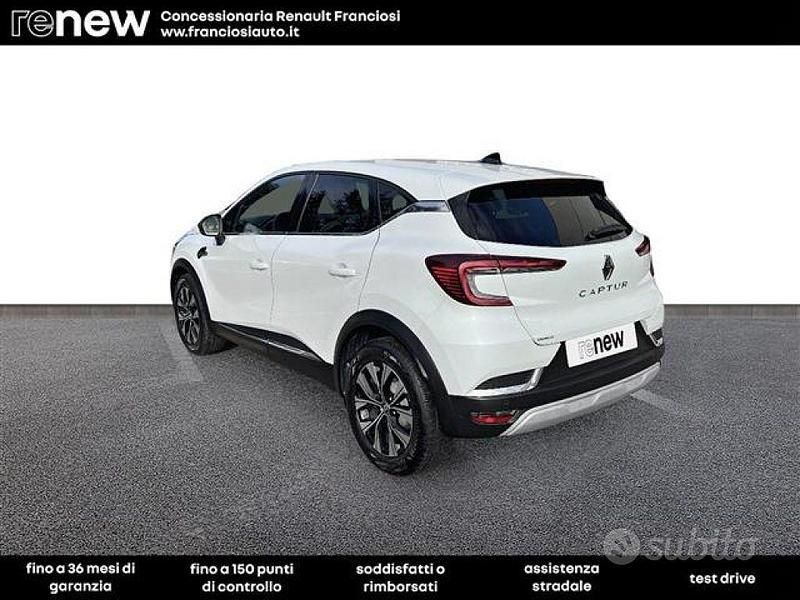 Usata Renault Captur Techno 101 CV (74 kW) 2022 Bianco SUV