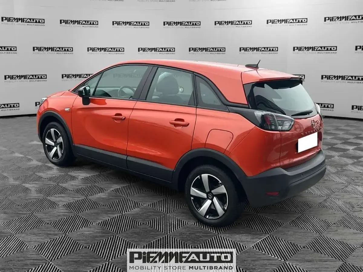 Usata Opel Crossland Edition 110 CV (80 kW) 2022 Arancione SUV