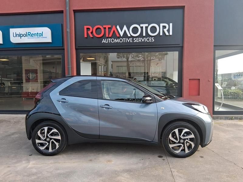 Nuova Toyota Aygo X Trend 72 CV (52 kW) 2025 Grigio SUV