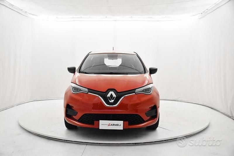 Usata Renault Zoe Life 80 kW (109 CV) 2020 Rosso Utilitaria
