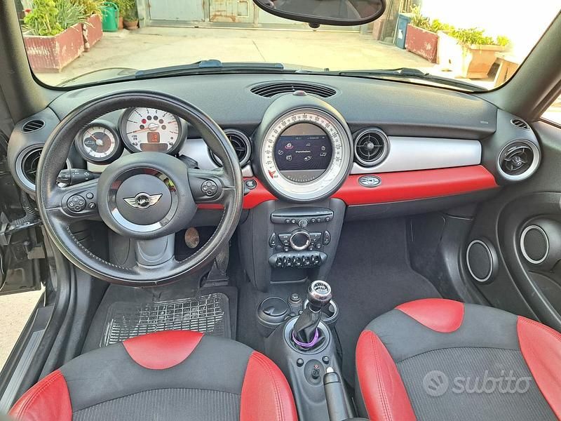 Usata Mini Cooper Cabriolet 112 CV (82 kW) 2011 Nero Cabrio