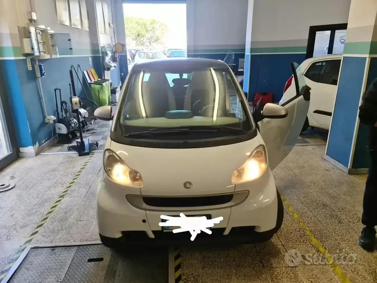 Usata Smart ForTwo Coupé 71 CV (52 kW) 2008 Bianco Coupé