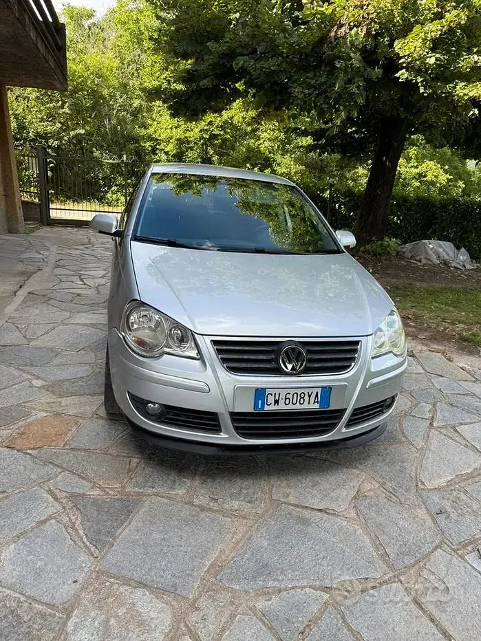 Usata VW Polo 86 CV (63 kW) 2005 Grigio Utilitaria