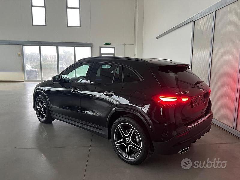 Nuova Mercedes GLA200 AMG Line Premium 149 CV (109 kW) 2025 Nero SUV