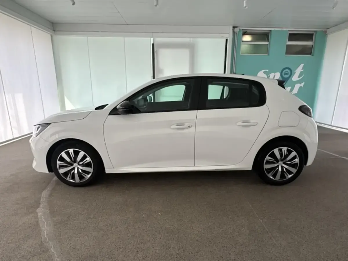 Usata Peugeot 208 Active 75 CV (55 kW) 2023 Bianco Utilitaria