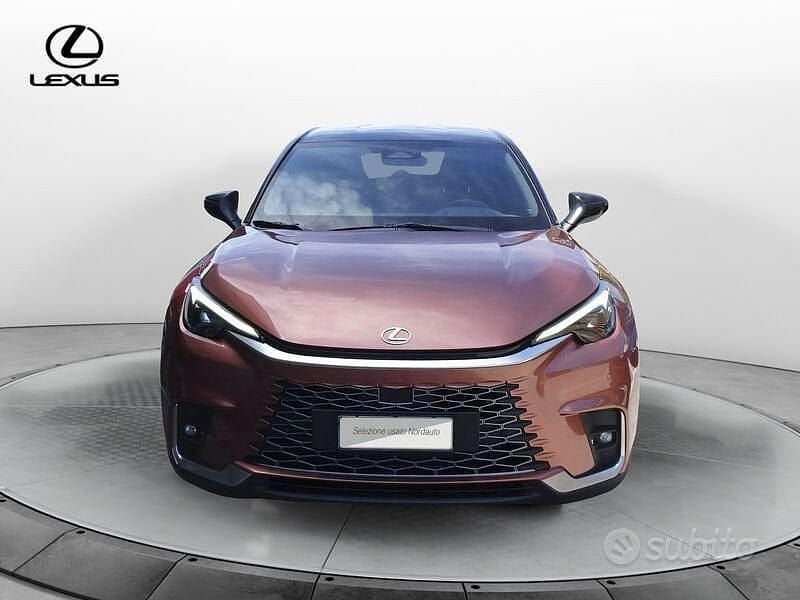 Usata Lexus LBX 136 CV (100 kW) 2024 Bronzo SUV