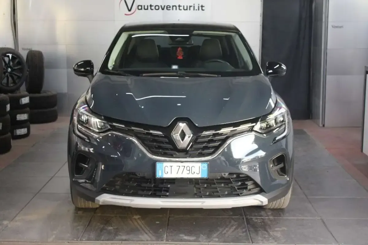 Usata Renault Captur Techno 101 CV (74 kW) 2024 Blu SUV