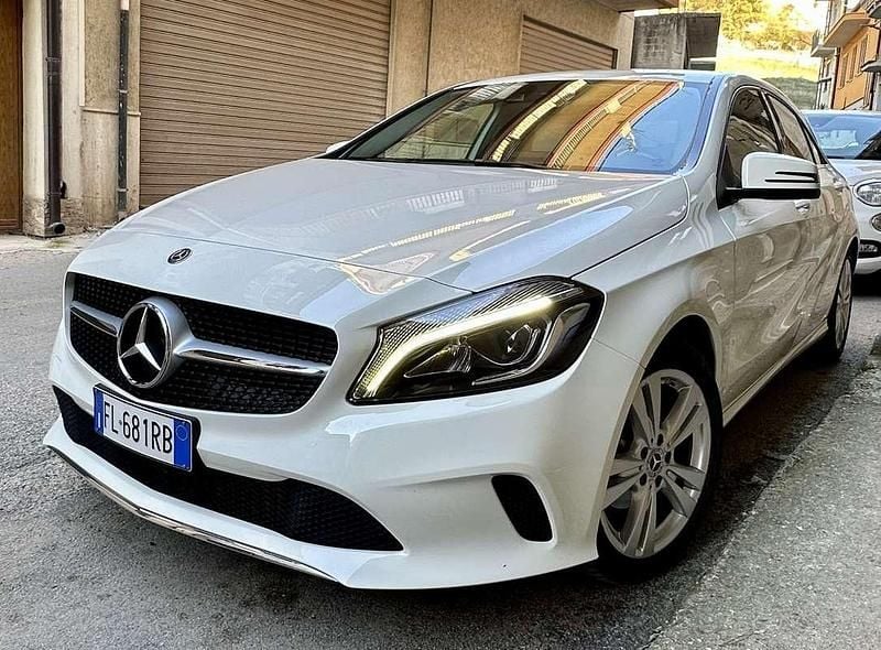 Usata Mercedes A180 109 CV (80 kW) 2017 Berlina