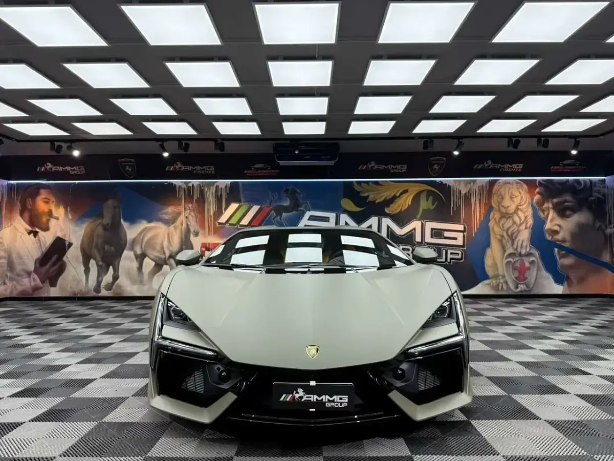 Nuova Lamborghini Revuelto 1016 CV (747 kW) 2025 Verde Coupé