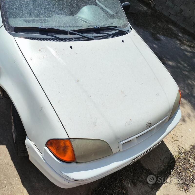 Usata Suzuki Swift 53 CV (38 kW) 1997 Bianco Utilitaria