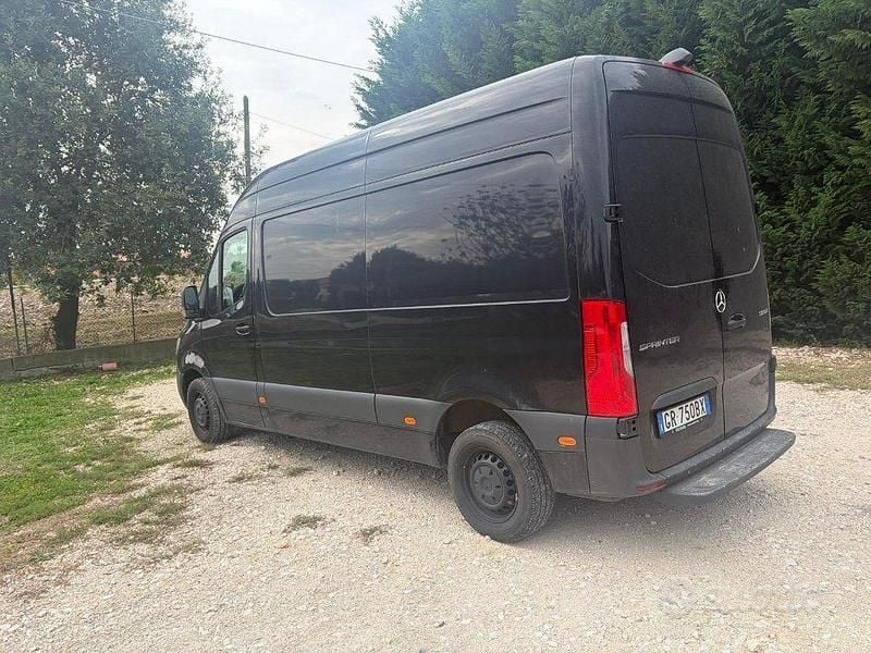 Usata Mercedes Sprinter 150 CV (110 kW) 2023 Nero Furgone