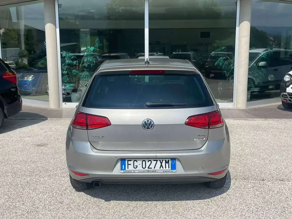 Usata VW Golf VII LOUNGE 110 CV (80 kW) 2016 Grigio Berlina