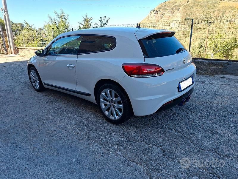 Usata VW Scirocco 122 CV (89 kW) 2012 Bianco Coupé