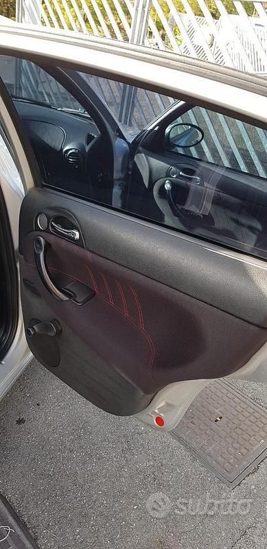 Usata Alfa Romeo 147 120 CV (88 kW) 2008 Utilitaria