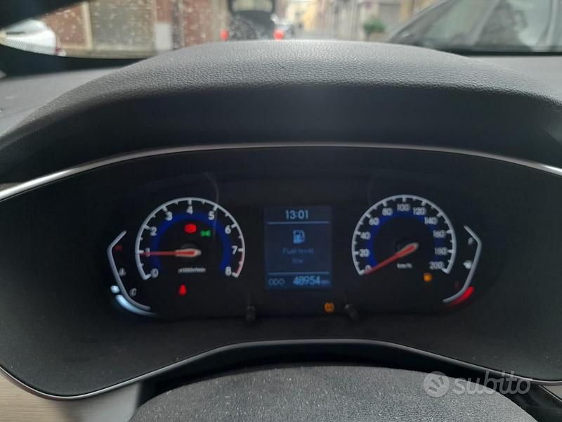 Usata EVO Evo 5 127 CV (93 kW) 2023 Rosso SUV
