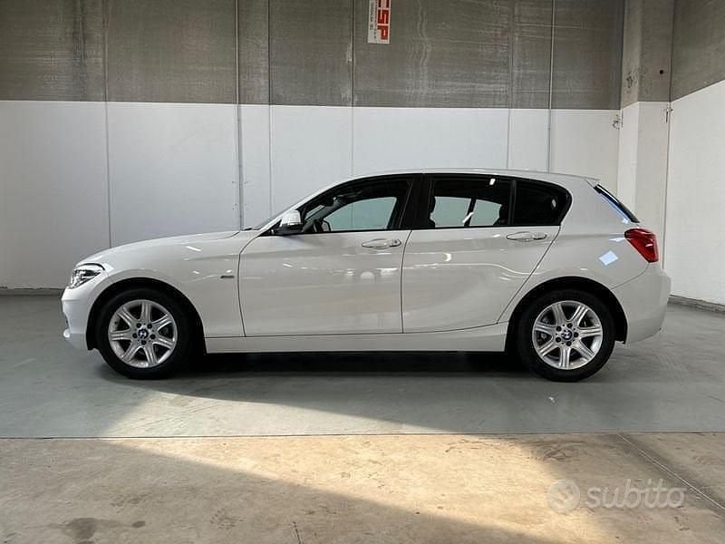 Usata BMW 120 Sport Line 190 CV (139 kW) 2016 Bianco Utilitaria