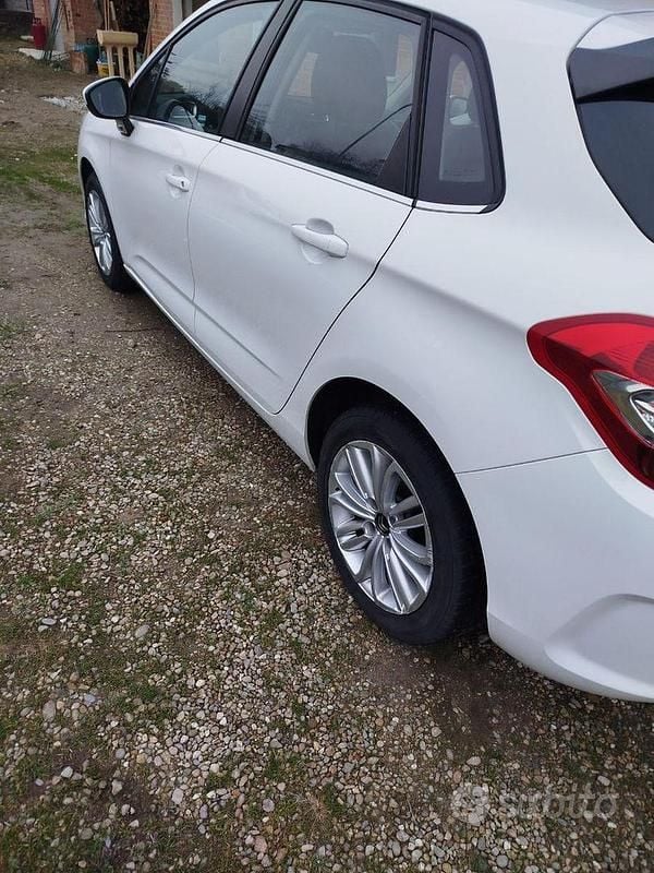 Usata Citroën C4 92 CV (67 kW) 2014 Bianco Berlina