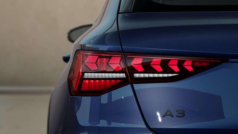 Nuova Audi A3 150 CV (110 kW) 2025 Blu/azzurro Berlina