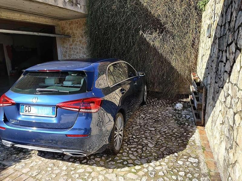 Usata Mercedes A180 Executive 116 CV (85 kW) 2021 Blu/azzurro Berlina