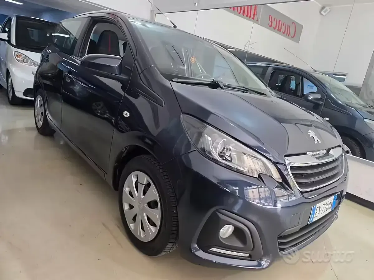 Usata Peugeot 108 69 CV (50 kW) 2014 Grigio Berlina