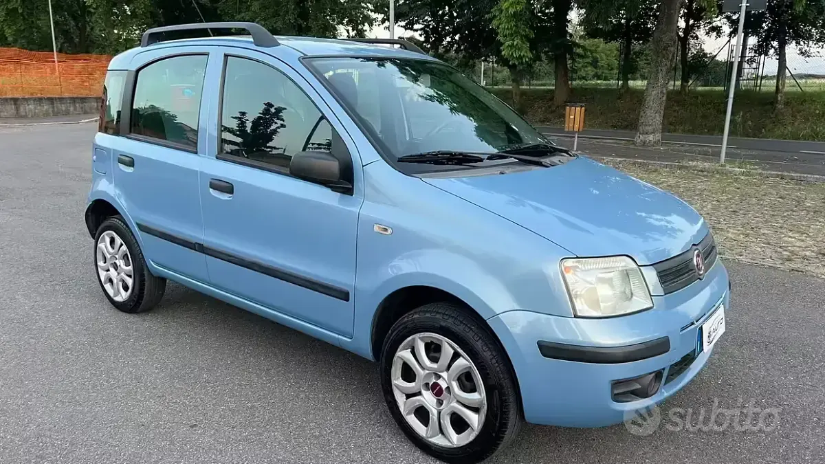Usata Fiat Panda Dynamic 60 CV (44 kW) 2010 Blu Utilitaria