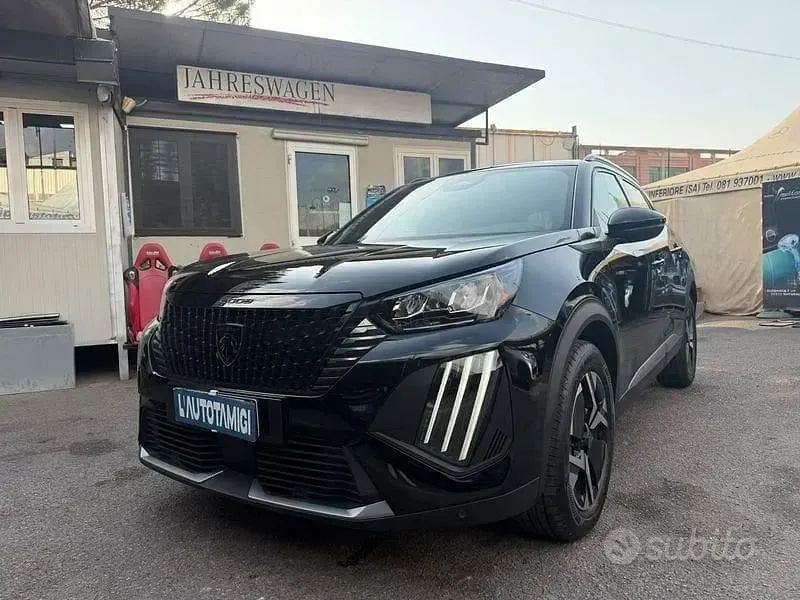 Usata Peugeot 2008 Allure 101 CV (74 kW) 2025 Nero SUV