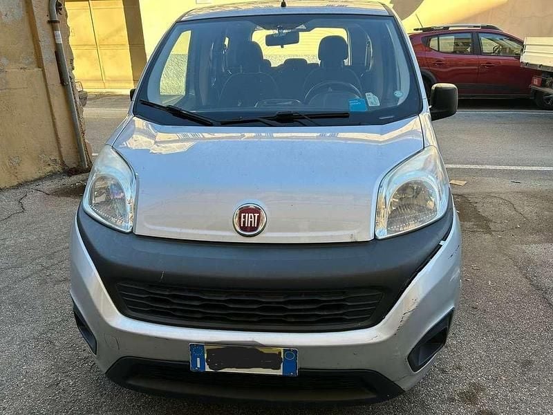 Usata Fiat Qubo Easy 80 CV (58 kW) 2017 Grigio Monovolume