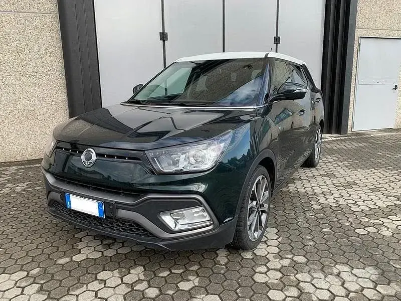 Usata SsangYong XLV 116 CV (85 kW) 2019 Verde SUV