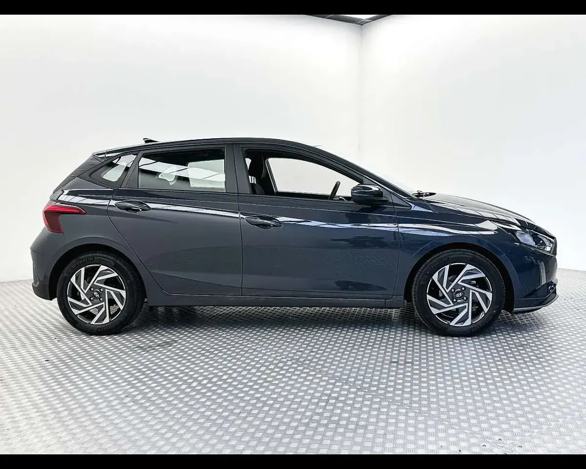 Usata Hyundai i20 79 CV (58 kW) 2025 Aurora gray pearl Utilitaria
