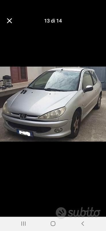 Usata Peugeot 206 60 CV (44 kW) 2005 Grigio Utilitaria